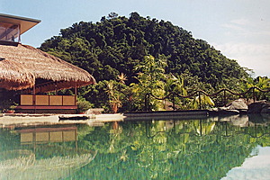 Cockatoo Hill infinity pool